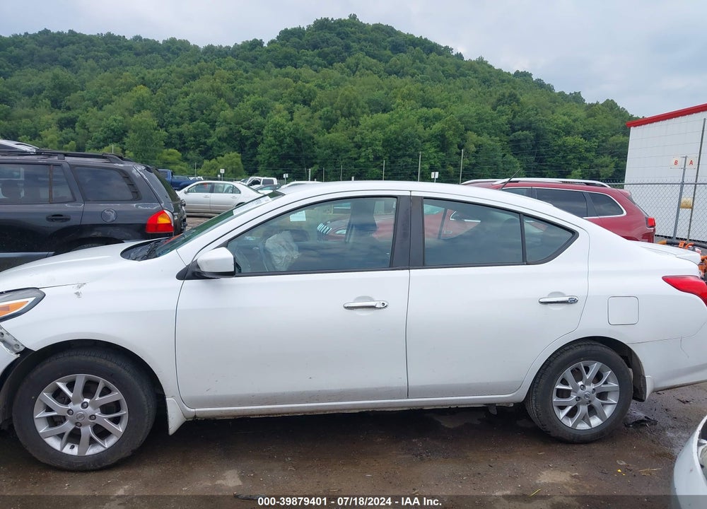 2018 NISSAN VERSA 1.6 SV VIN: 3N1CN7AP1JL821683