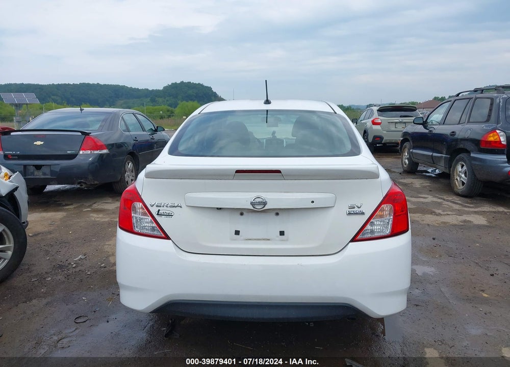 2018 NISSAN VERSA 1.6 SV VIN: 3N1CN7AP1JL821683