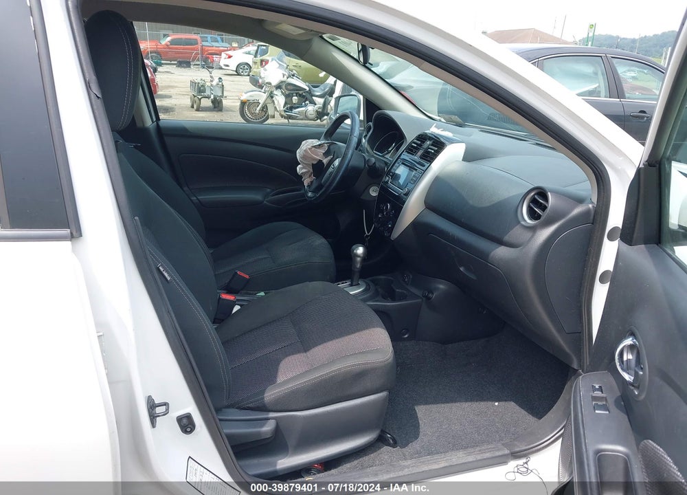 2018 NISSAN VERSA 1.6 SV VIN: 3N1CN7AP1JL821683