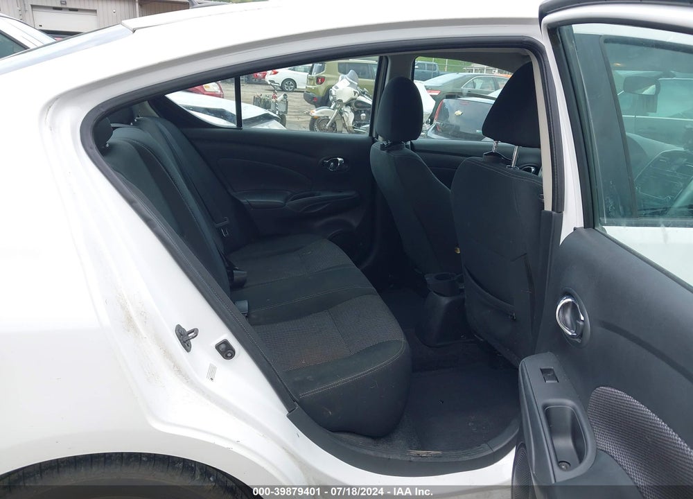 2018 NISSAN VERSA 1.6 SV VIN: 3N1CN7AP1JL821683
