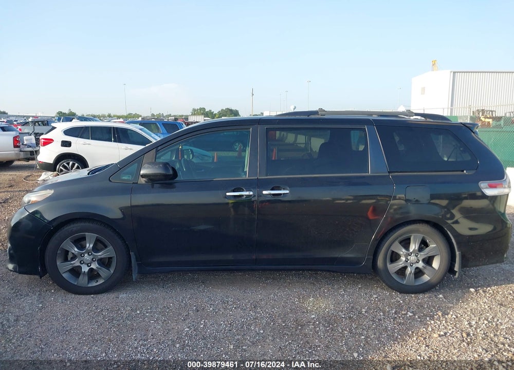 2016 TOYOTA SIENNA SE 8 PASSENGER VIN: 5TDXK3DC4GS750572