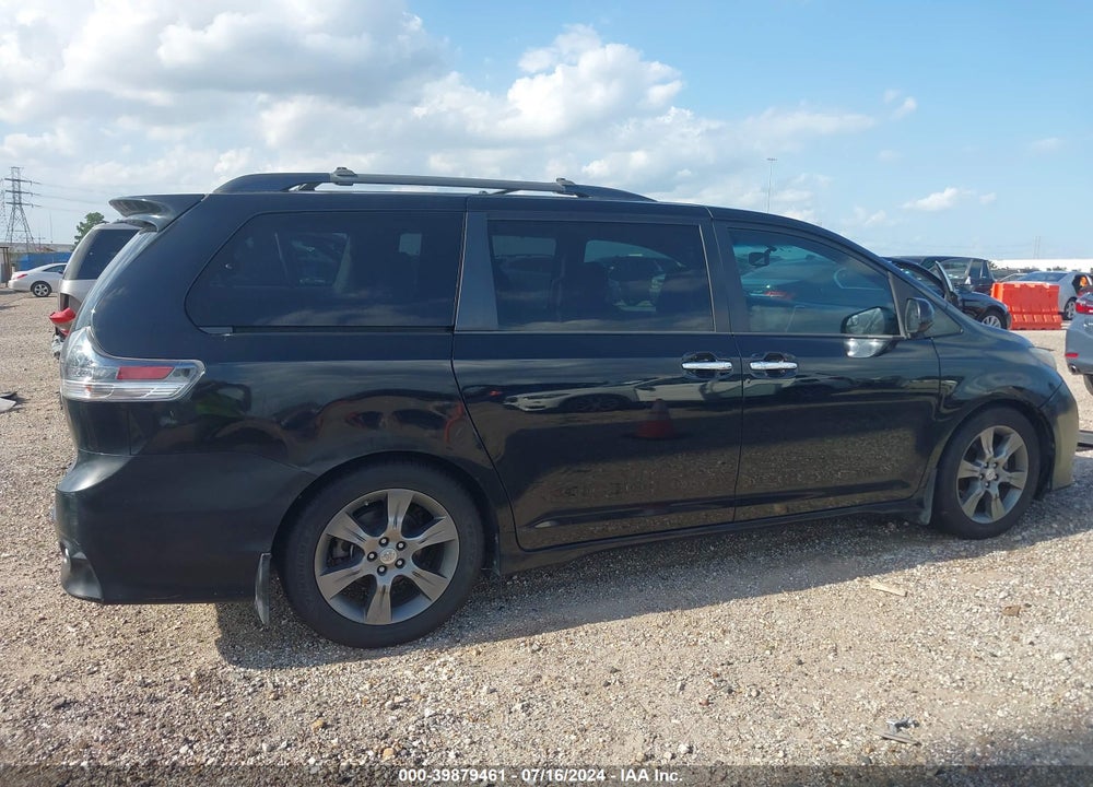 2016 TOYOTA SIENNA SE 8 PASSENGER VIN: 5TDXK3DC4GS750572