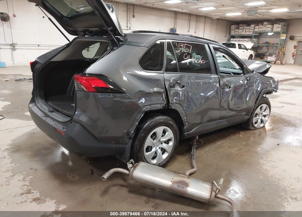 2019 TOYOTA RAV4 LE VIN: JTMF1RFV1KJ016185