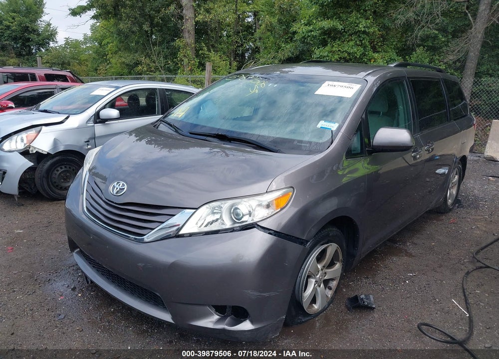 2017 TOYOTA SIENNA LE 8 PASSENGER VIN: 5TDKZ3DC4HS791226