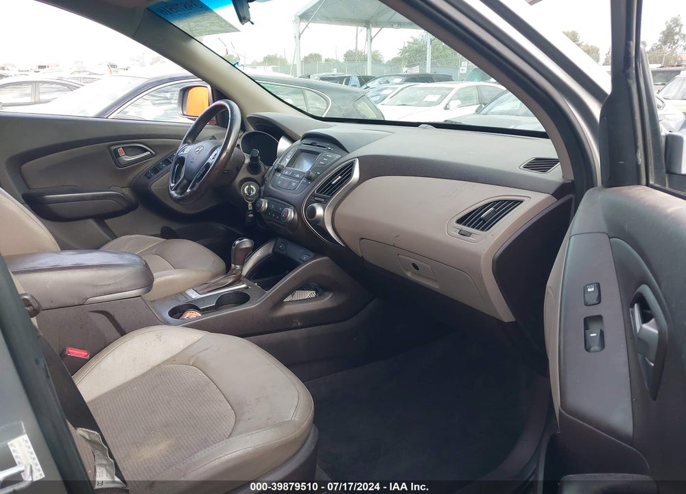 2015 HYUNDAI TUCSON SE VIN: KM8JU3AG9FU058630