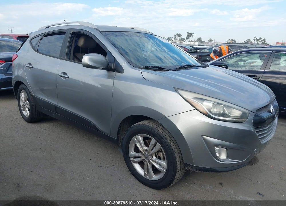 2015 HYUNDAI TUCSON SE VIN: KM8JU3AG9FU058630