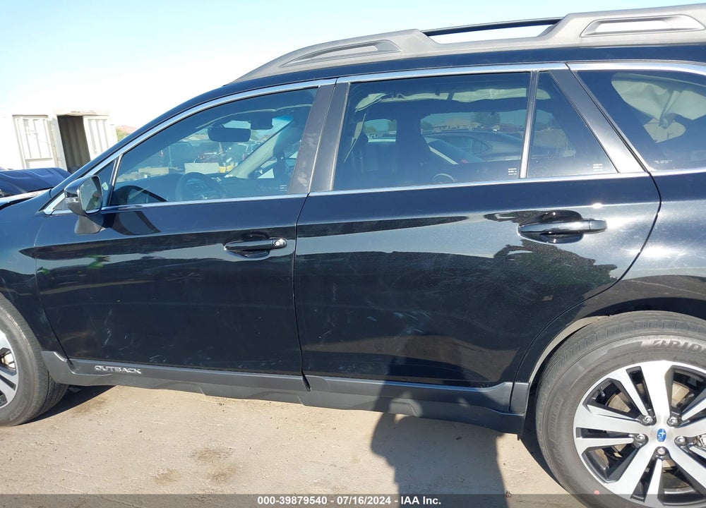 2018 SUBARU OUTBACK 3.6R LIMITED VIN: 4S4BSENCXJ3327701