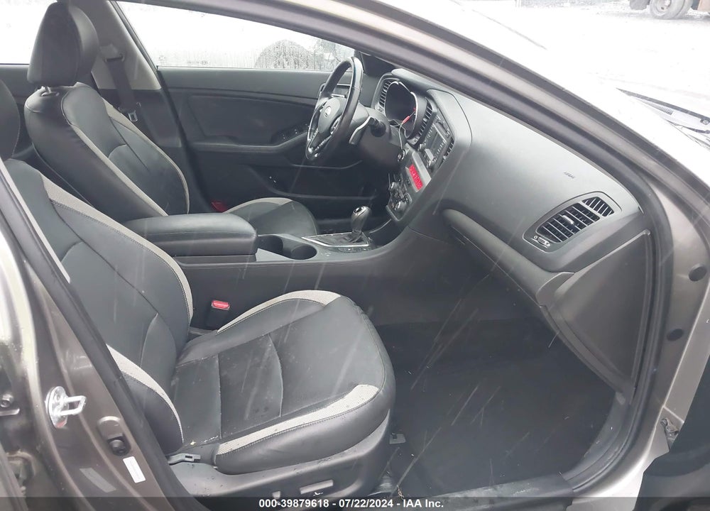 2012 KIA OPTIMA VIN: 5XXGR4A68CG008008