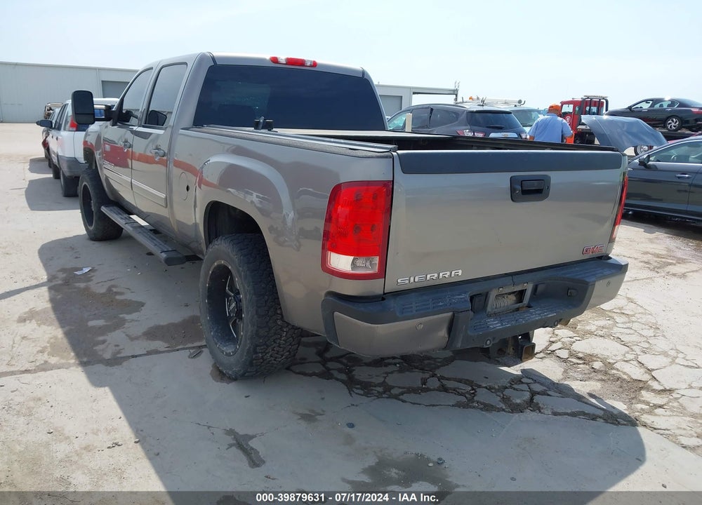 2013 GMC SIERRA 2500HD VIN: 1GT125E85DF214043