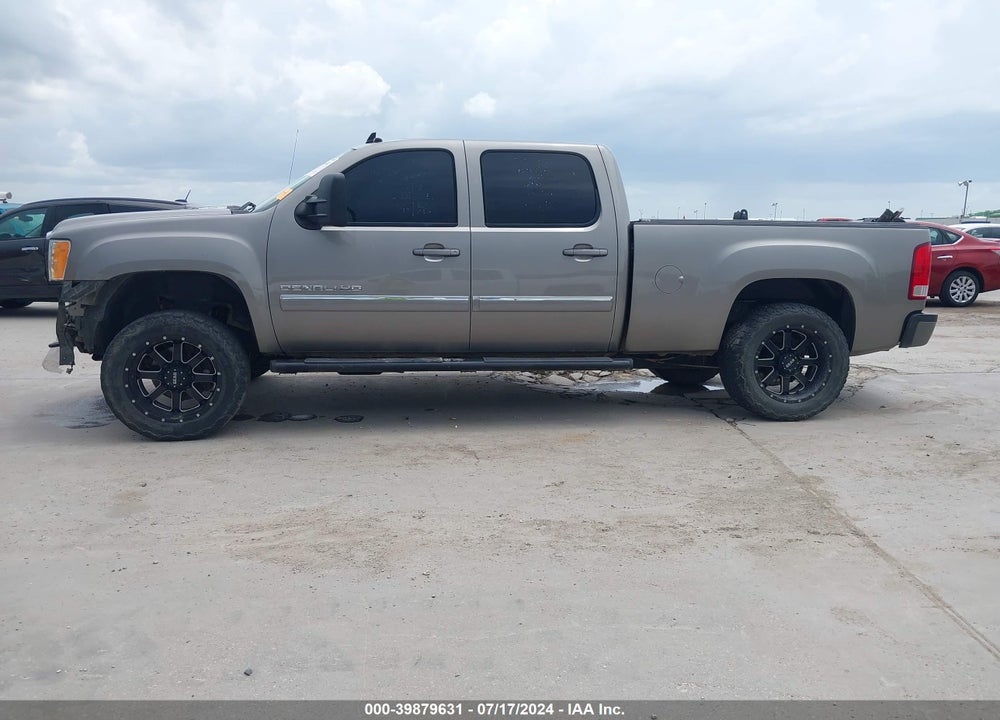 2013 GMC SIERRA 2500HD VIN: 1GT125E85DF214043