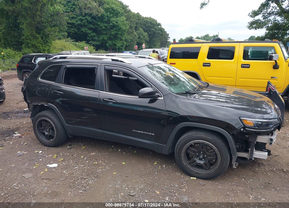 2019 JEEP CHEROKEE LATITUDE FWD VIN: 1C4PJLCB0KD393004