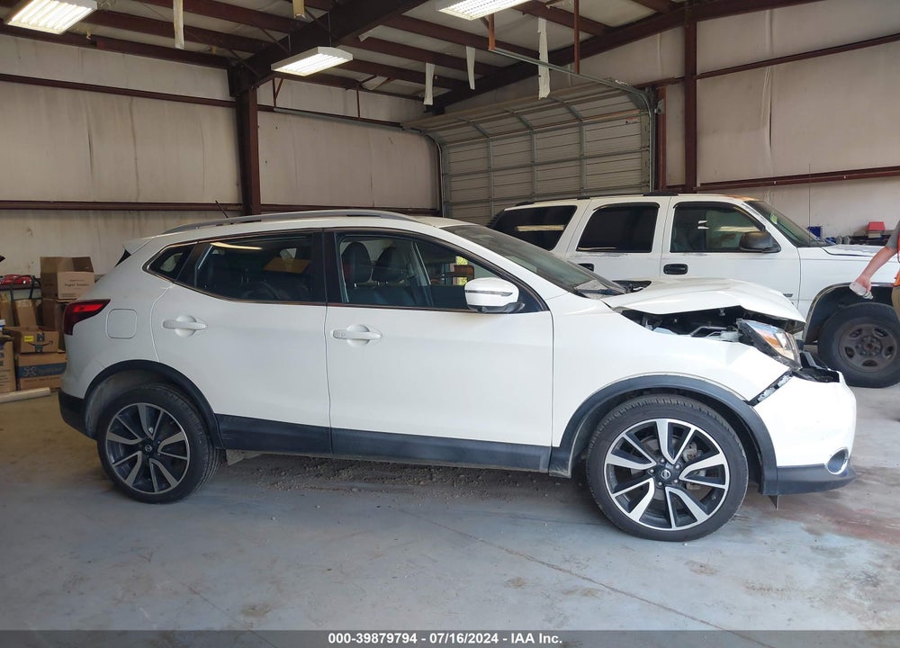 2017 NISSAN ROGUE SPORT SL VIN: JN1BJ1CR2HW112686
