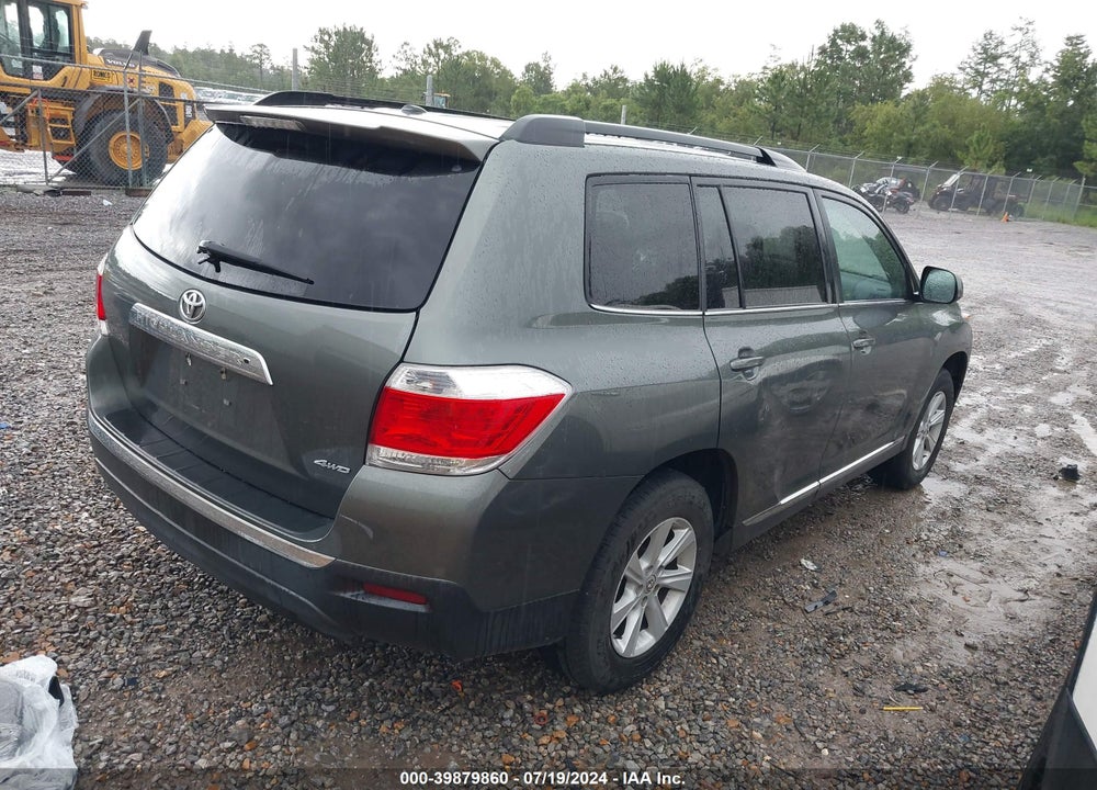 2013 TOYOTA HIGHLANDER SE V6 VIN: 5TDBK3EH9DS242937