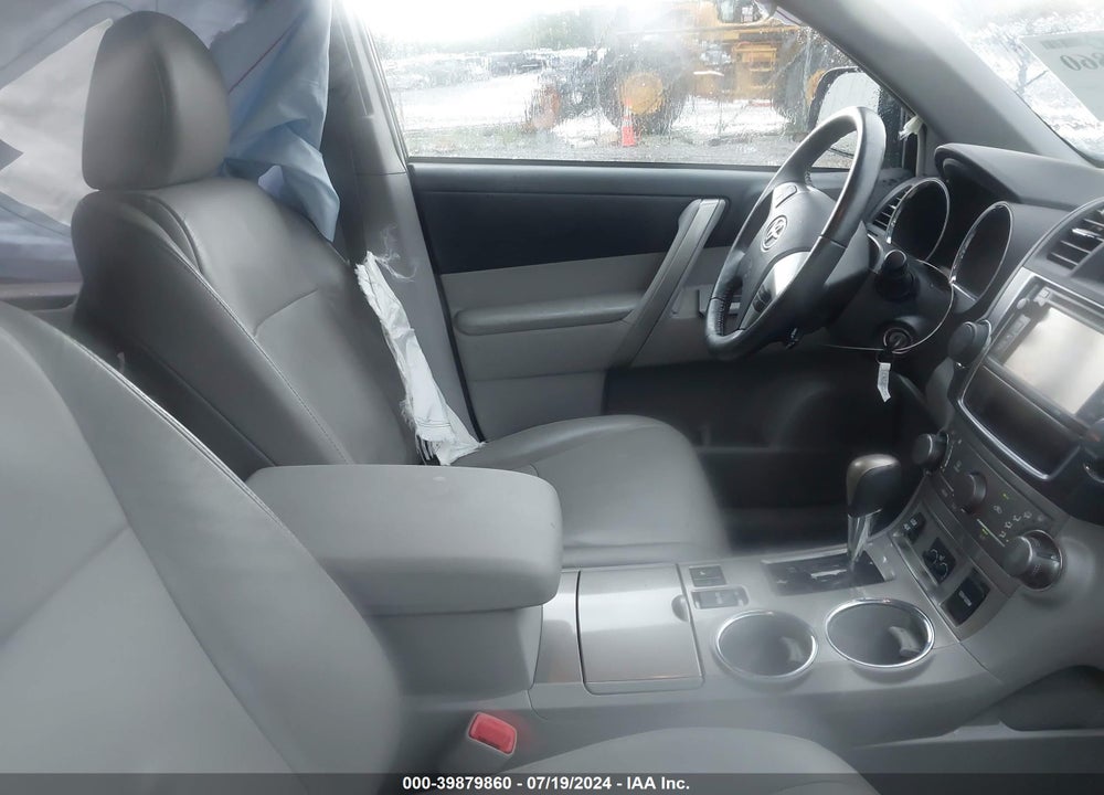 2013 TOYOTA HIGHLANDER SE V6 VIN: 5TDBK3EH9DS242937