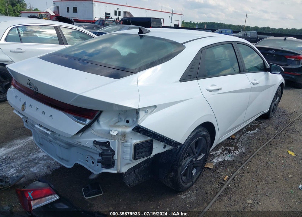 2021 HYUNDAI ELANTRA SEL VIN: 5NPLM4AG9MH023614