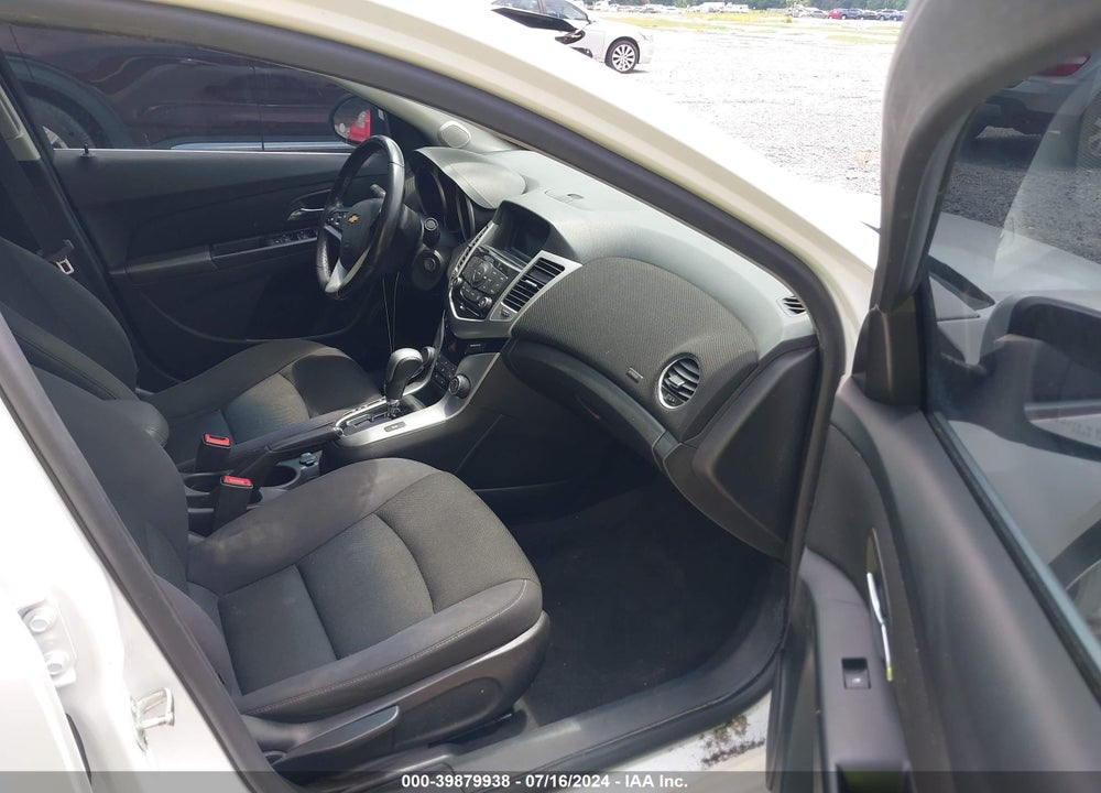 2014 CHEVROLET CRUZE 1LT AUTO VIN: 1G1PC5SB9E7415567