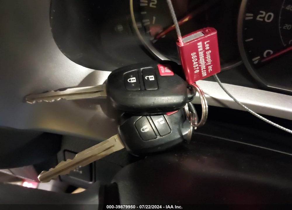 2016 TOYOTA RAV4 LE VIN: 2T3BFREV1GW483164