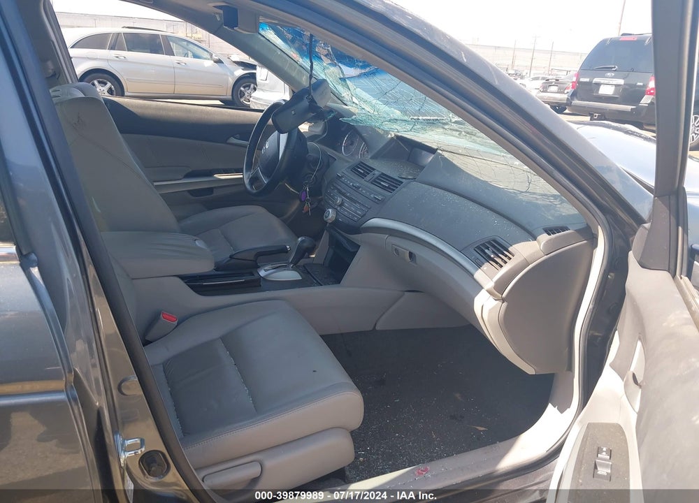 2009 HONDA ACCORD 2.4 EX-L VIN: 1HGCP268X9A137828