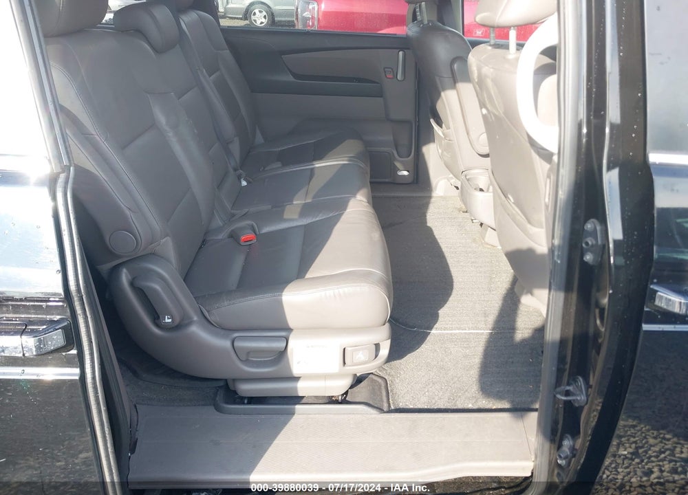 2011 HONDA ODYSSEY EX-L VIN: 5FNRL5H60BB022055