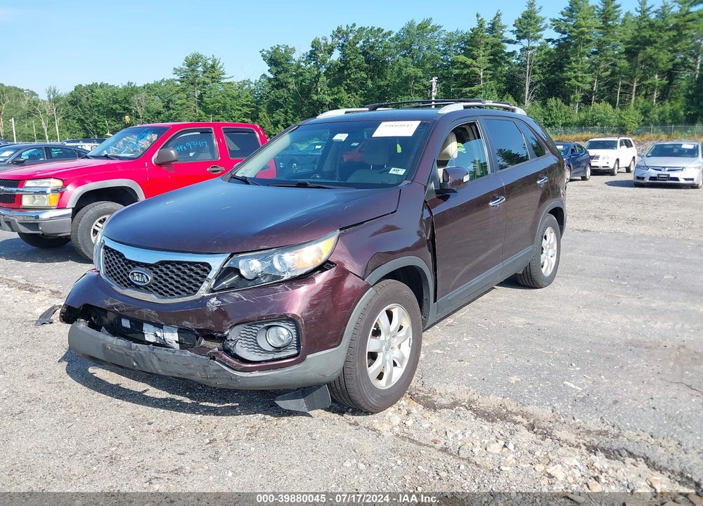 2012 KIA SORENTO LX VIN: 5XYKT3A61CG279736
