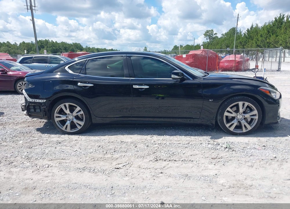 2017 INFINITI Q70 3.7 VIN: JN1BY1AP1HM741297