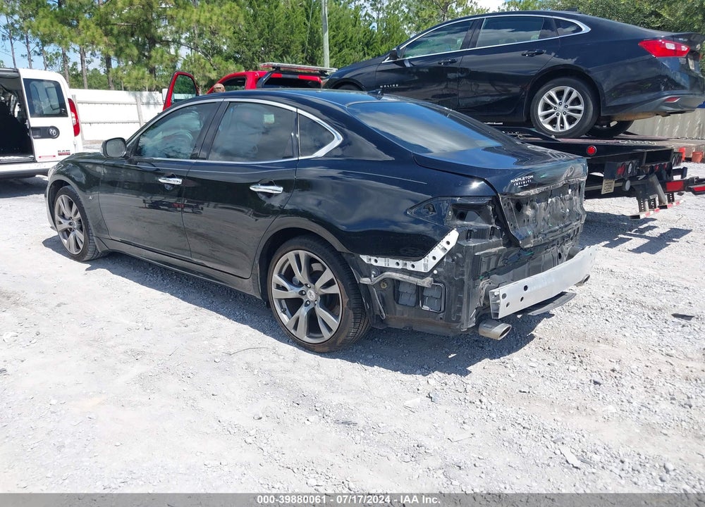2017 INFINITI Q70 3.7 VIN: JN1BY1AP1HM741297