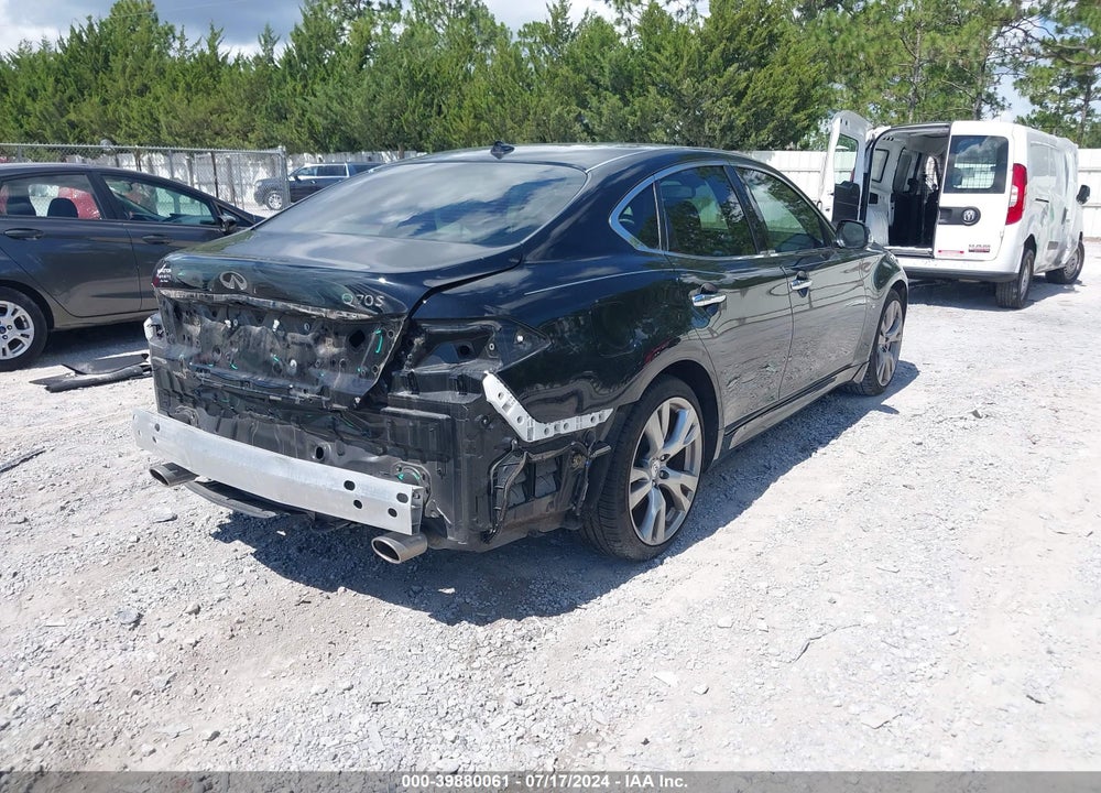 2017 INFINITI Q70 3.7 VIN: JN1BY1AP1HM741297