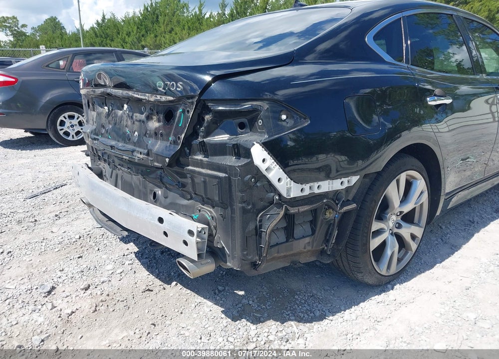 2017 INFINITI Q70 3.7 VIN: JN1BY1AP1HM741297