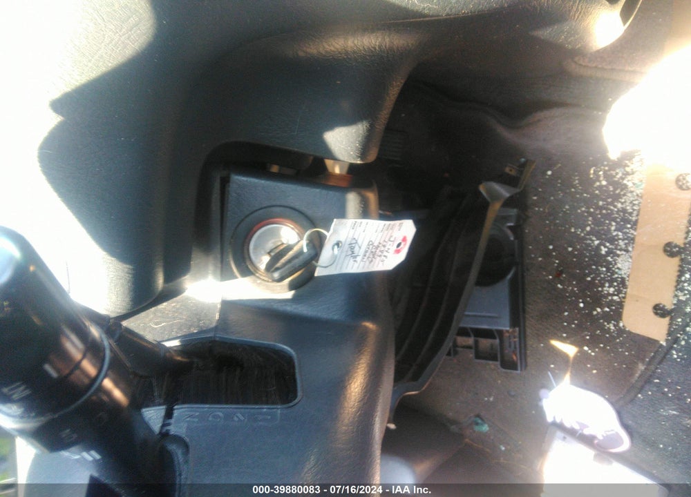1999 HONDA CR-V EX VIN: JHLRD1862XC028128