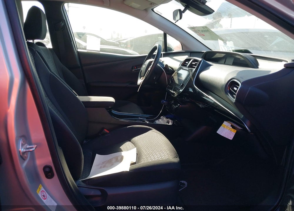 2018 TOYOTA PRIUS THREE VIN: JTDKARFU3J3065400