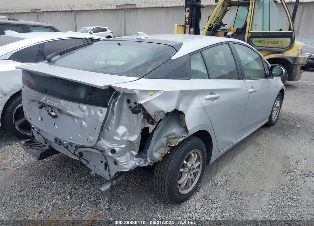 2018 TOYOTA PRIUS THREE VIN: JTDKARFU3J3065400