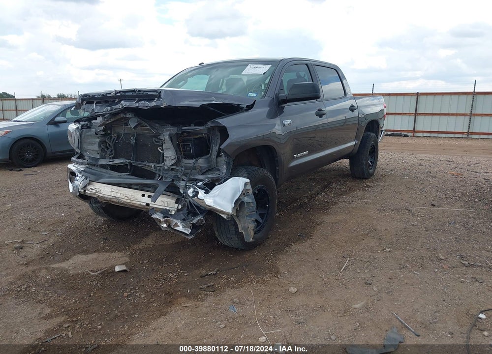 2017 TOYOTA TUNDRA SR5 5.7L V8 VIN: 5TFDW5F14HX624075