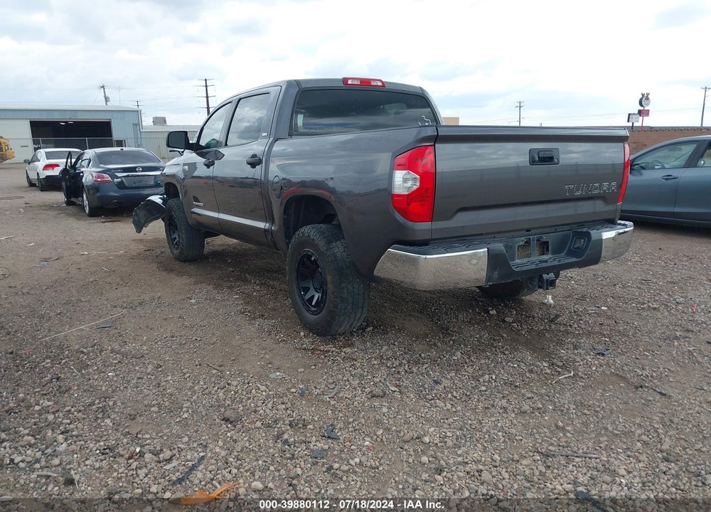 2017 TOYOTA TUNDRA SR5 5.7L V8 VIN: 5TFDW5F14HX624075