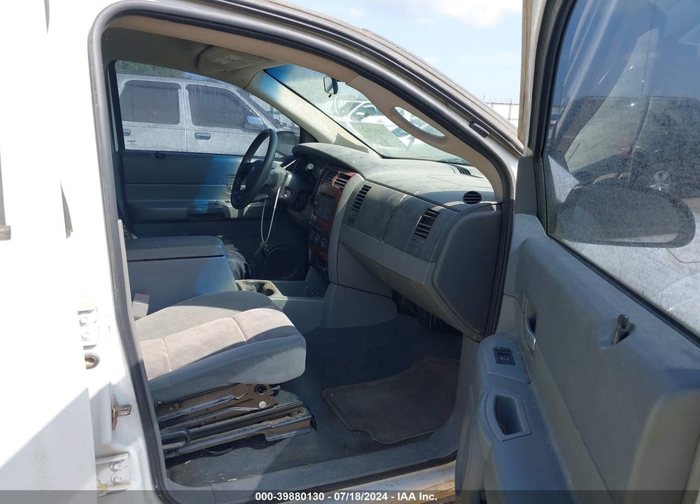 2005 DODGE DURANGO SLT VIN: 1D4HB48N75F605158