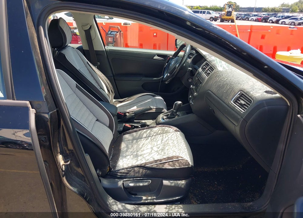 2012 VOLKSWAGEN JETTA 2.5L SE VIN: 3VWDP7AJ7CM371233