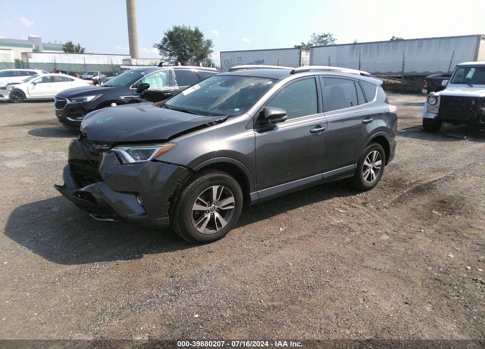 2018 TOYOTA RAV4 XLE VIN: JTMRFREV9JJ205794