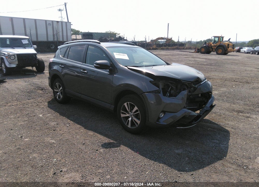 2018 TOYOTA RAV4 XLE VIN: JTMRFREV9JJ205794