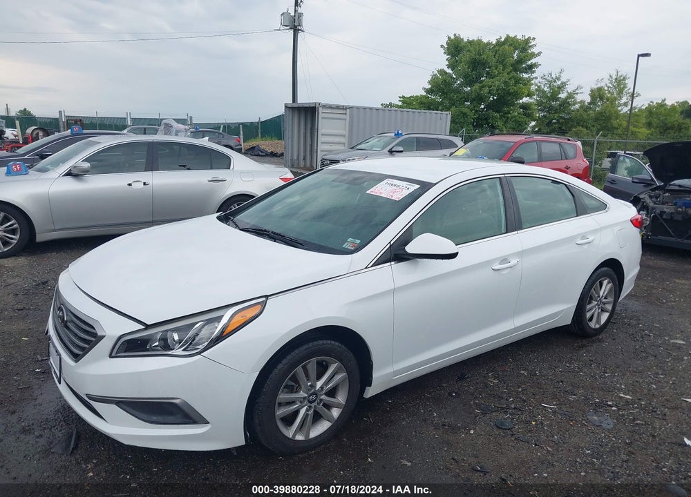 2016 HYUNDAI SONATA VIN: 5NPE24AF9GH398588