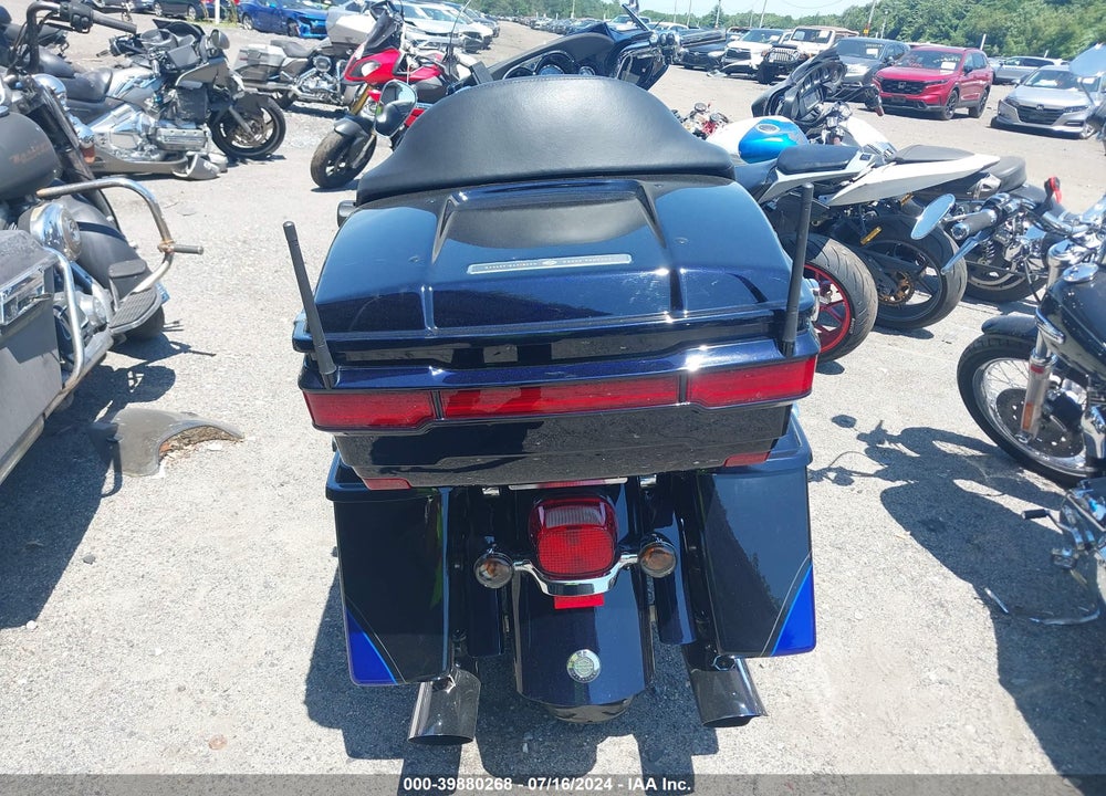 2011 HARLEY-DAVIDSON FLHTCUSE6 VIN: 1HD1PR810BB959860