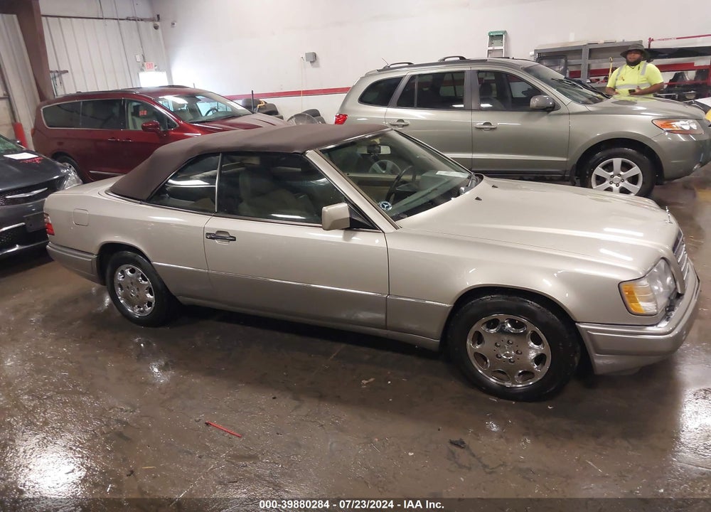 1994 MERCEDES-BENZ E 320 VIN: WDBEA66E2RC098726