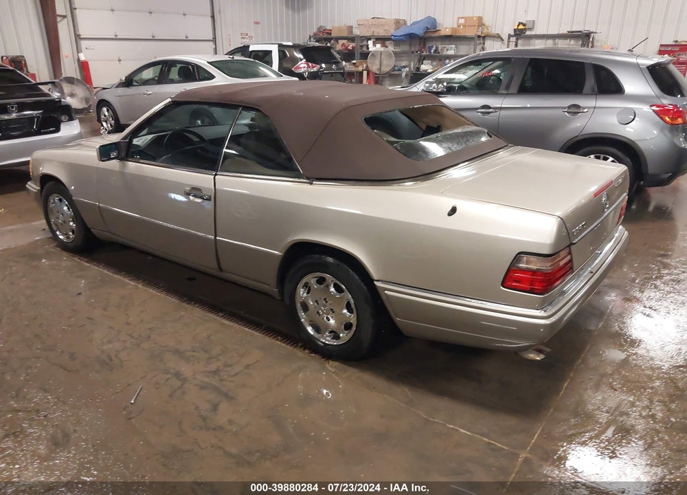 1994 MERCEDES-BENZ E 320 VIN: WDBEA66E2RC098726
