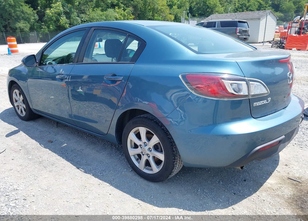2011 MAZDA 3 I TOURING VIN: JM1BL1VF1B1463605