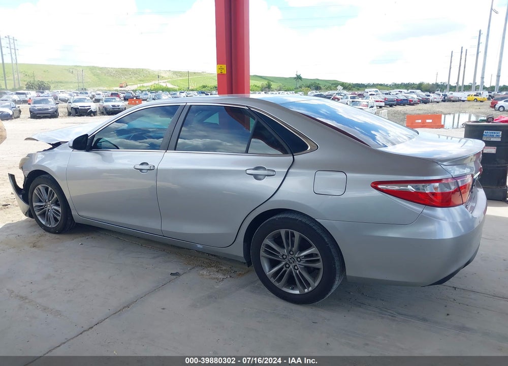 2015 TOYOTA CAMRY SE VIN: 4T1BF1FK5FU082049