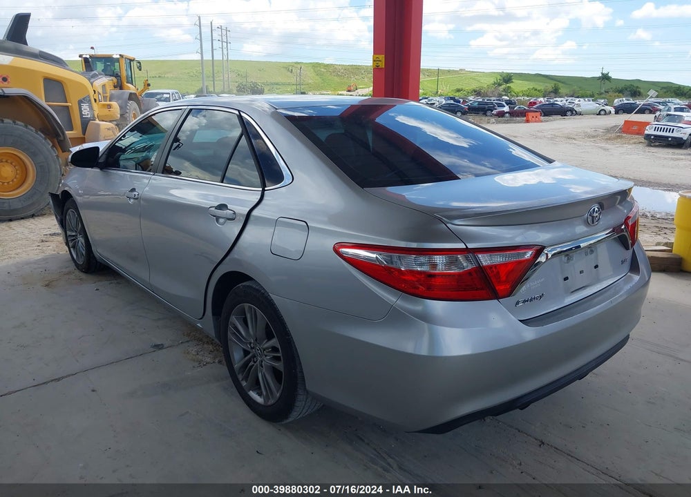 2015 TOYOTA CAMRY SE VIN: 4T1BF1FK5FU082049