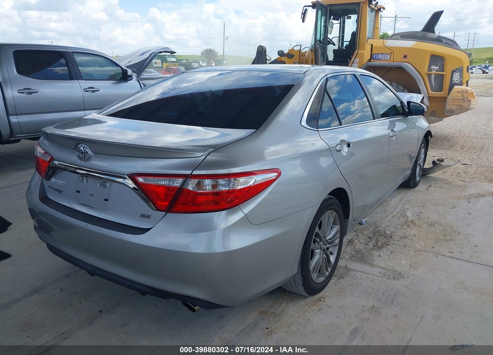 2015 TOYOTA CAMRY SE VIN: 4T1BF1FK5FU082049