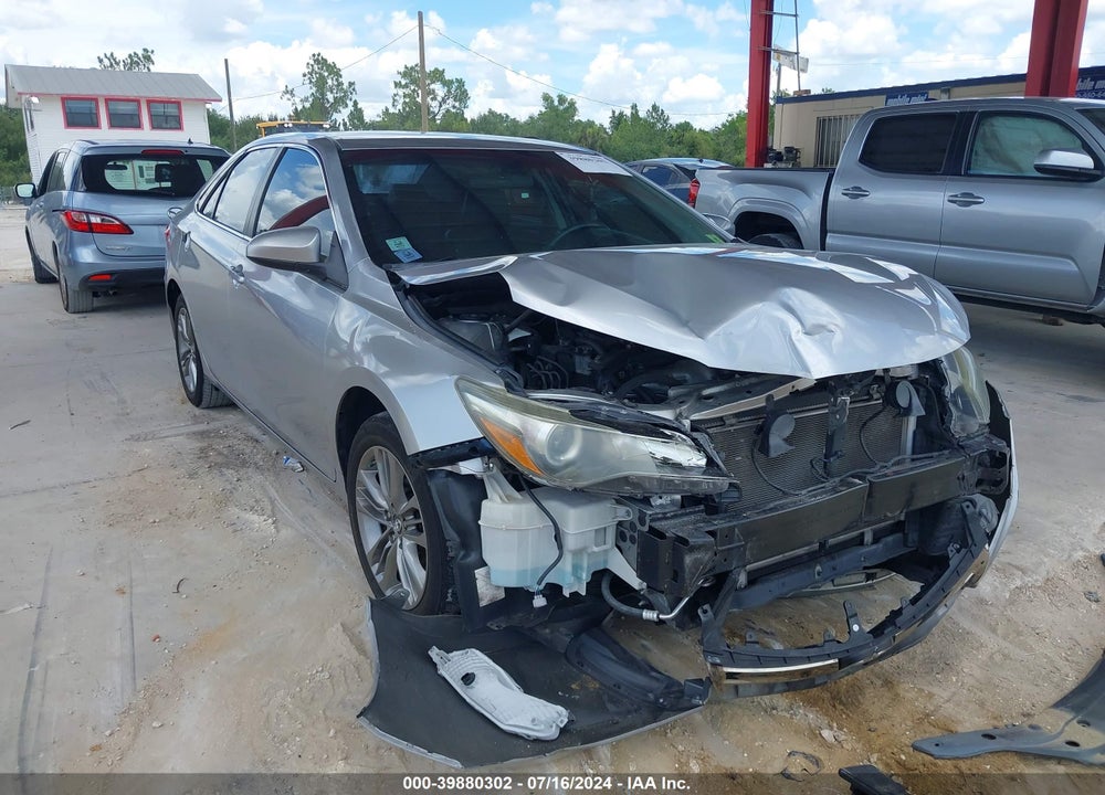 2015 TOYOTA CAMRY SE VIN: 4T1BF1FK5FU082049