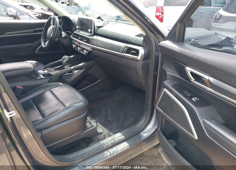 2020 KIA TELLURIDE LX VIN: 5XYP24HC8LG002656