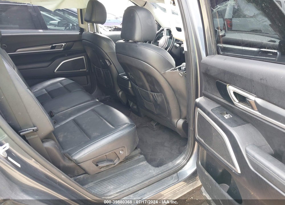 2020 KIA TELLURIDE LX VIN: 5XYP24HC8LG002656