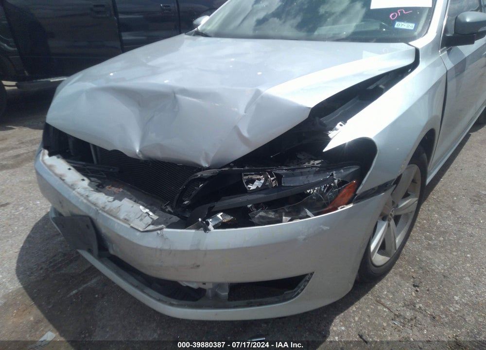 2012 VOLKSWAGEN PASSAT 2.5L SE VIN: 1VWBH7A30CC021028