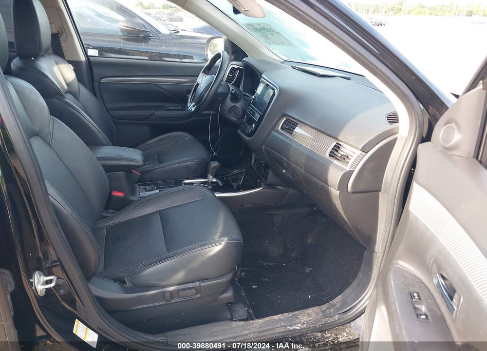 2019 MITSUBISHI OUTLANDER SEL VIN: JA4AD3A33KZ014700